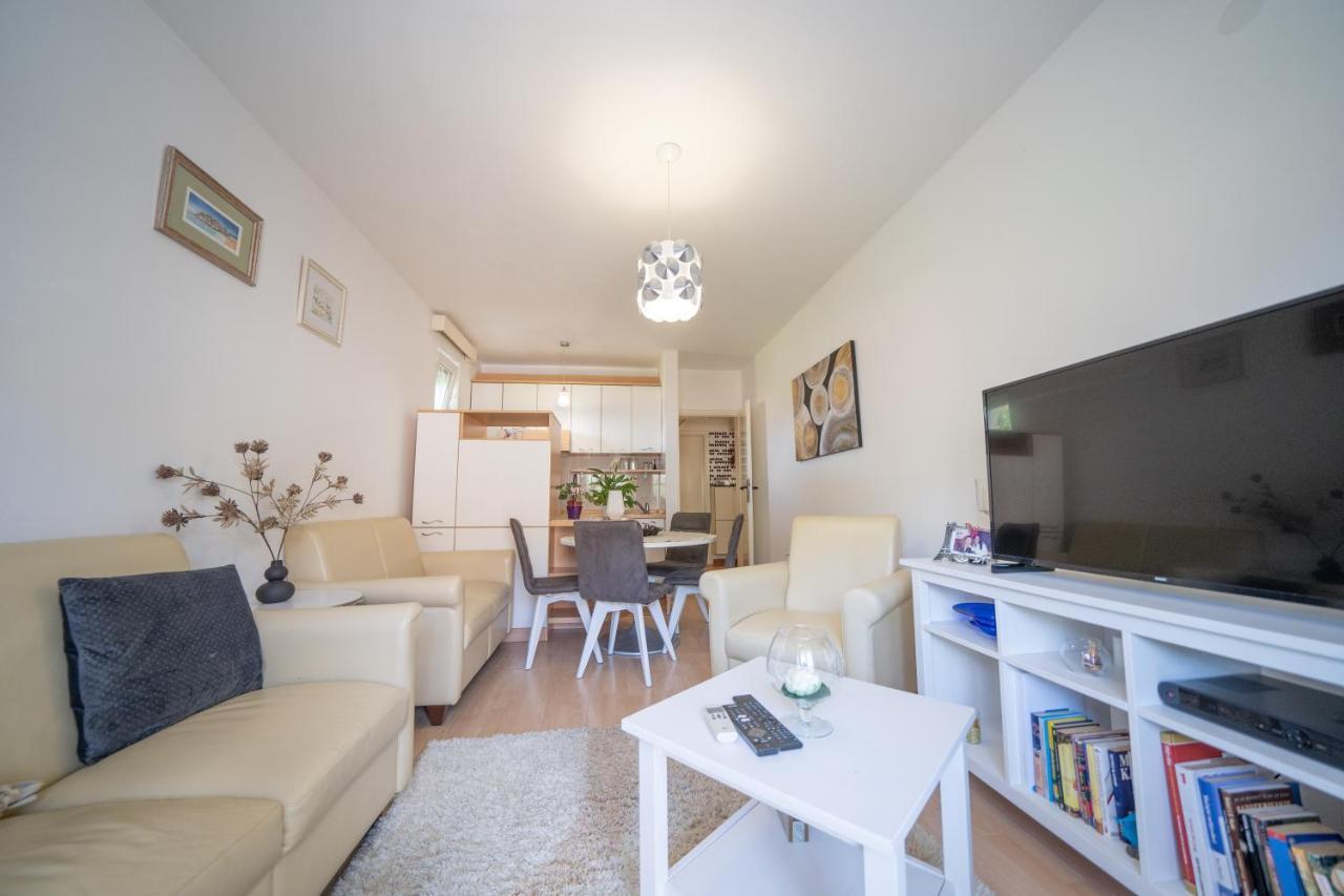 Sunshine Apartment Kotor Bagian luar foto