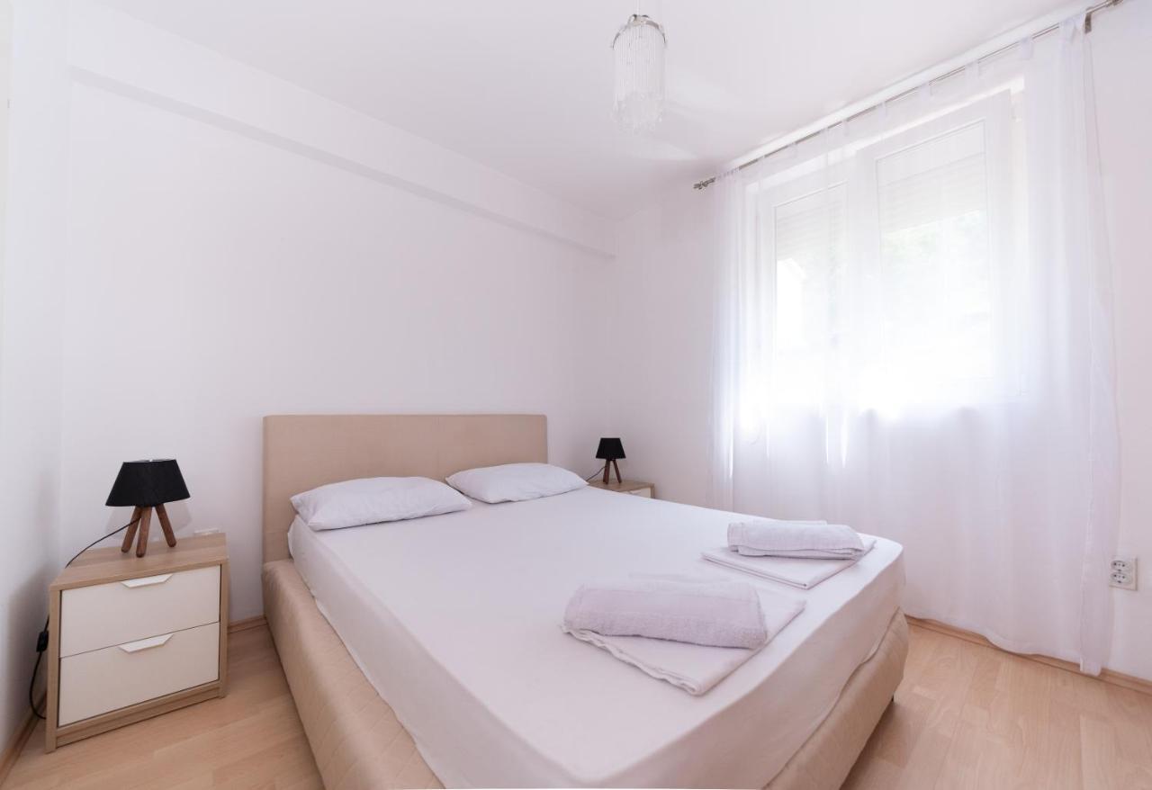 Sunshine Apartment Kotor Bagian luar foto